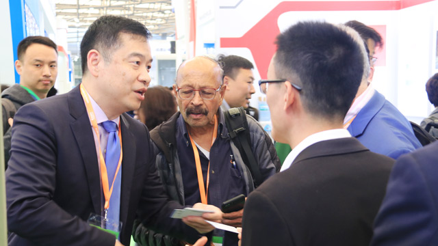 安鑫娱乐携玻璃钢风机等参展上海新国际博览中心！